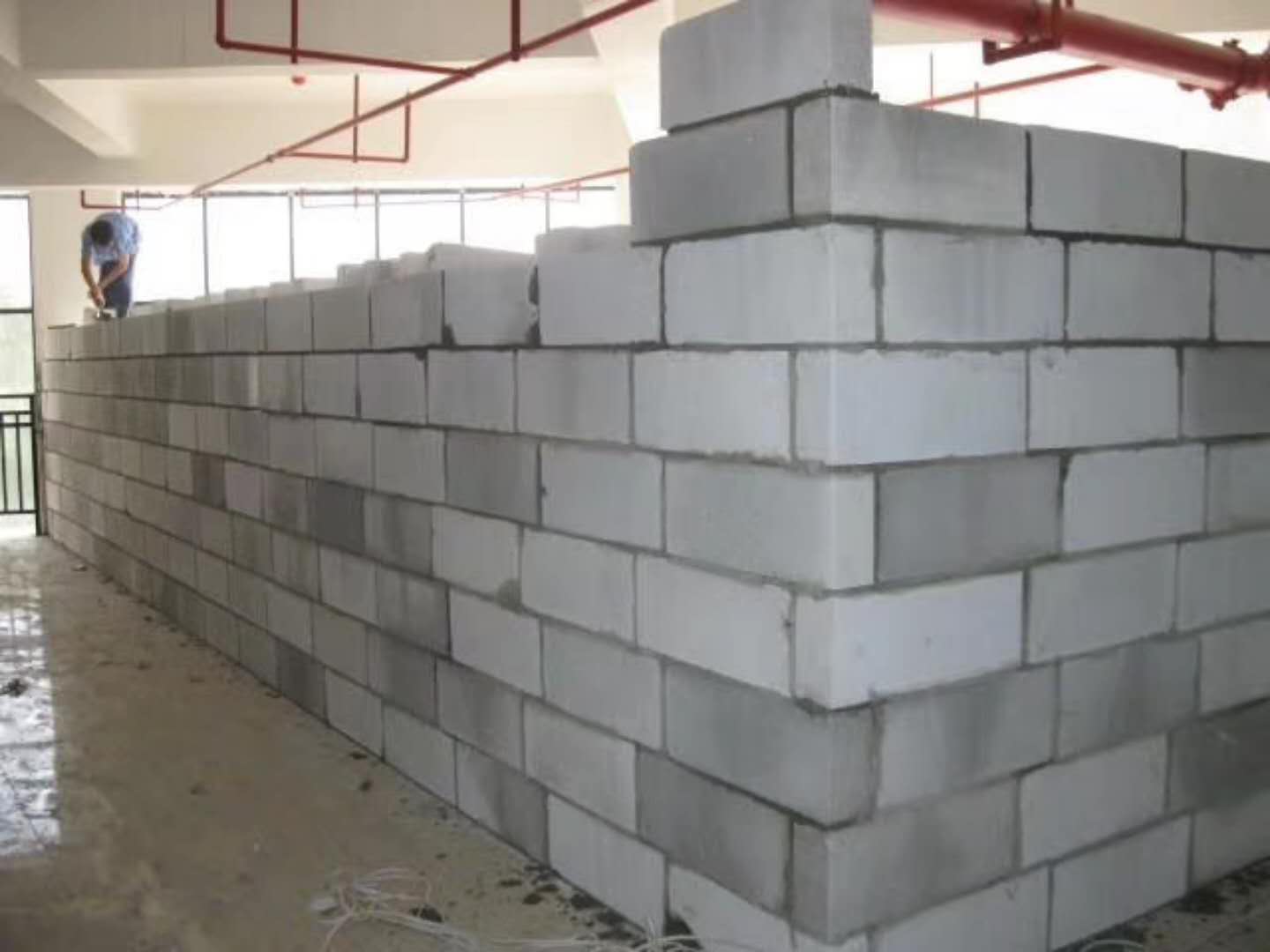 红岗蒸压加气混凝土砌块承重墙静力和抗震性能的研究